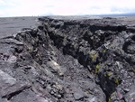 riesige Lava Spalten am Kilauea